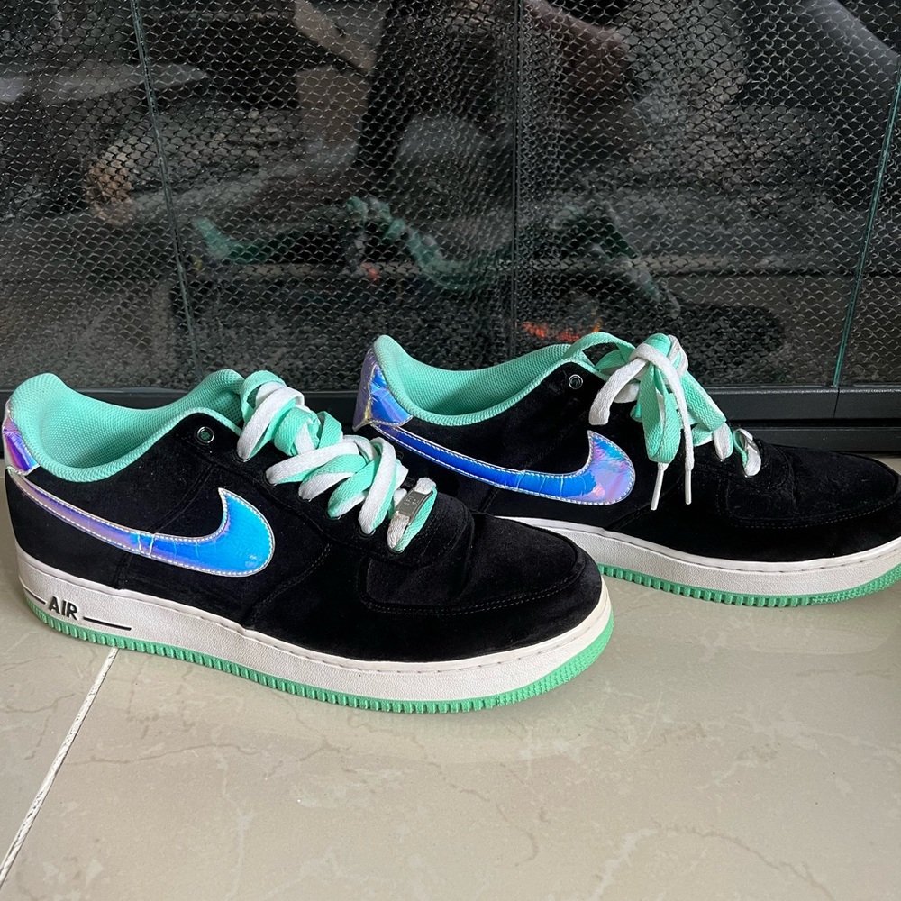 RARE Nike Air Force 1 Velvet Velour Black Shiny Silver Glow